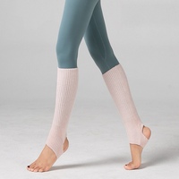 Chaussettes de yoga et de danse en acrylique tricotées chaudes pour femmes, 17 pouces, couleurs bonbon, avec étrier et trou pour le talon, vente en gros