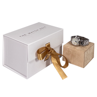 Boîte de papier magnétique rigide mate boîte de papier cadeau boîte d'emballage pour montre emballage affichage stockage avec remplissage raphia déchiqueté