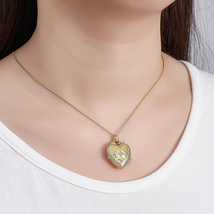 Collar con Colgante <span class=keywords><strong>de</strong></span> <span class=keywords><strong>Caja</strong></span> <span class=keywords><strong>de</strong></span> Fotos <span class=keywords><strong>de</strong></span> Amor con Circonita y Plata <span class=keywords><strong>de</strong></span> Ley S925 <span class=keywords><strong>de</strong></span> BOCAI para Hombre y Mujer, Collar Conmemorativo Exclusivo para Parejas con Cadena <span class=keywords><strong>de</strong></span> Eslabones Chapada en Oro - Product Image 3