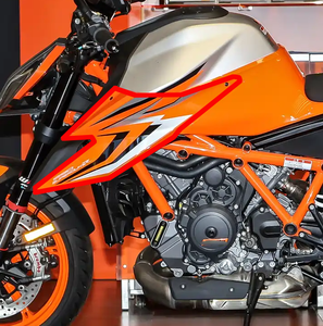 MOQ1 100% Fibra de Carbono Seca 3K, Panel Lateral del Tanque de Combustible Delantero para Motocicleta <span class=keywords><strong>KTM</strong></span> 1290 Super <span class=keywords><strong>Duke</strong></span> R 2020+, Precios al por Mayor - Product Image 2