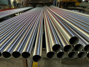 Tubería de Acero Inoxidable sin Costura OEM Personalizada 304H 316H, Precisión con Tolerancia de 0.3mm, Fabricada en China para Instrumentación - Product Image 4
