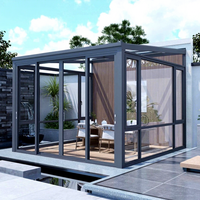 Pavillon de jardin moderne avec structure en acier thermolaqué blanc et toit à lames motorisées pour usage extérieur en jardin ou cour