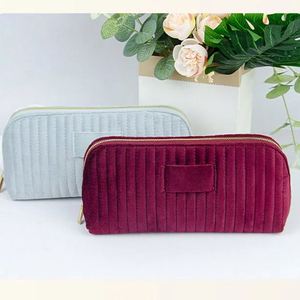 Nueva Bolsa de Maquillaje Acolchada de Terciopelo, Bolsa de Cosméticos de Viaje de Gran Capacidad, Bolsa de Aseo Portátil con Cierre - Product Image 3