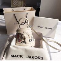 Sac seau à bandoulière unique pour femme, design unique, nouvelle mode, sensation haut de gamme, graffiti d'ours, imprimé lettres, sac à main, bandoulière