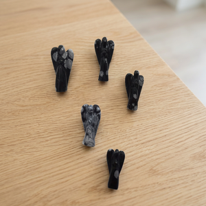 Figuras de Ángeles Talladas a Mano en Jaspe Rojo, Artesanía en Piedra Natural para Decoración del Hogar, Pieza de Arte de Forma Libre - Product Image 6