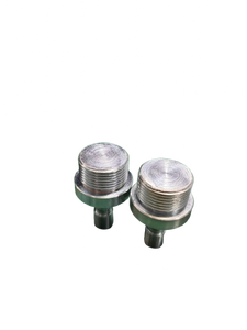 Piezas de Acero al Carbono Torneadas por CNC Personalizadas |   Componentes de mecanizado CNC de precisión: Conector macho roscado con hombro - Product Image 1