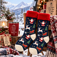 Chaussettes de Noël personnalisées pour femmes et hommes, bleu marine, motif renne et Père Noël, jacquard, hiver, chaudes, en polaire, chaussettes pantoufles moelleuses avec bordure en fourrure rouge