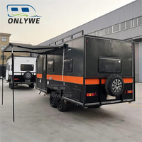 ONLYWE Caravane de camping tout-terrain australienne en fibre de verre avec panneaux solaires pour les voyages d'aventure
