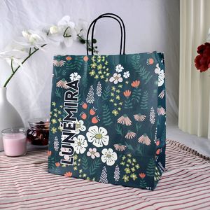 Bolsa de Embalaje de Regalo para Compras, Ropa y Zapatos, de Papel Kraft de Lujo, Reciclable, con Logotipo Impreso Personalizado al por Mayor - Product Image 5