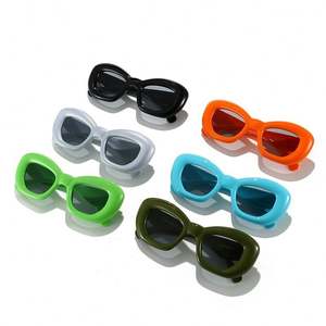 2025 Y2K lunettes de soleil personnalisées mignon petit oeil de chat cadre carré à la mode à la mode UV400 <span class=keywords><strong>lentilles</strong></span> optiques <span class=keywords><strong>pas</strong></span> <span class=keywords><strong>cher</strong></span> - Product Image 1