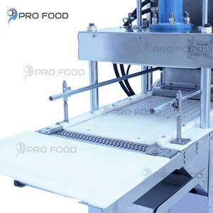 Boule de chocolat compacte et bonbons formant la machine pour la mise en forme précise des bonbons dans les usines commerciales de bonbons - Product Image 5