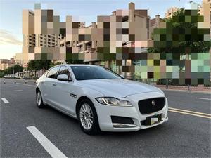 2018 <span class=keywords><strong>Jaguar</strong></span> XF 25t <span class=keywords><strong>R</strong></span> Sport Sedan 4dr con luz Interior transmisión automática Turbo R16 asientos de cuero AWD Drive coche usado - Product Image 3