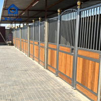 Écuries pour chevaux JHorse à structure métallique robuste, conçues pour les centres équestres et les ranchs, résistantes à la rouille