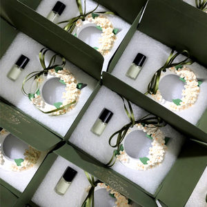 Aromatizante para Auto con Diseño de Flor de Osmanthus, Adorno Colgante para Espejo Retrovisor, Plástico, Evaporación Natural, Sin Necesidad de Electricidad - Product Image 3
