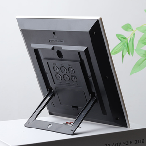 Horloge numérique de bureau LCD à piles en plastique avec alarme, calendrier, fonction snooze, température intérieure, minuteur, grand logo, pour montage mural, Reloj - Product Image 4