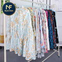 Vêtements d'occasion, jupe midi vintage à fleurs, jupe taille haute en forme de A, quantité minimale de commande pour les femmes : 100 kilogrammes