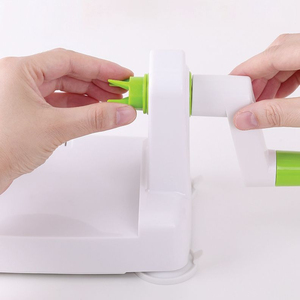 Super Septembre : Nouveauté en ligne – Hachoir à spirale manuel vert Lfgb interchangeable pour oignon, ustensile de cuisine - Product Image 2