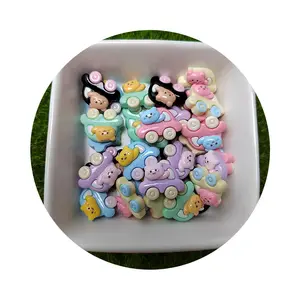 Fabrieksleverancier Beer Auto Hars Ambachtelijke Kawaii Cabochons Dier Mini Speelgoed Voor Kinderen Sieraden Maken