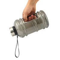 Bouteille d'eau sport grande capacité en forme d'haltère avec poignée intégrée, sans BPA, couvercle à clapet anti-fuite pour la gym et le fitness