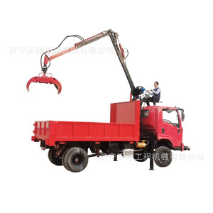 Grúa forestal hidráulica montada en camión con garra giratoria para operaciones de tala - Product Image 2