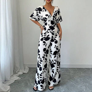 Combinaison personnalisée à imprimé floral intégral pour femmes, manches papillon, pantalon pour femmes - Product Image 4