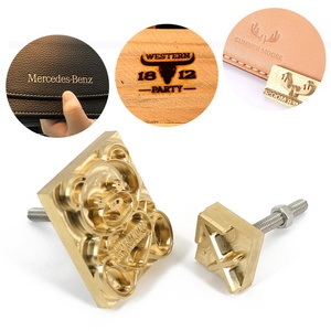 ตราประทับตัวอักษรแบบวินเทจ ทองเหลือง โลหะ ลายตราประทับต้นแบบคลาสสิก - Product Image 1
