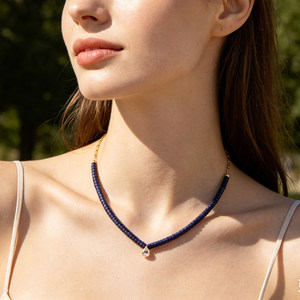 Collier élégant en lapis-lazuli avec chaîne en acier inoxydable plaqué or et pendentif en strass pour femmes - Product Image 1