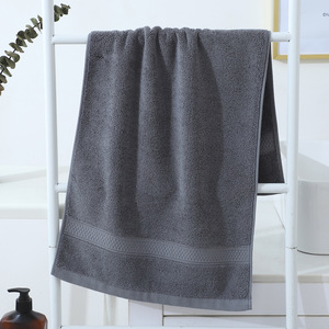 Set di Asciugamani da Bagno in 100% Puro Cotone con Logo Personalizzato Ricamato - Grande, di Lusso, Morbido e ad Alto Assorbimento per Hotel, Piscina e Palestra - Product Image 4