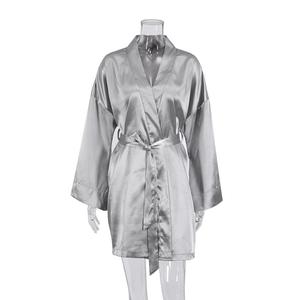 Pyjama d'été décontracté en soie pour femme, texture décontractée, collection Nishings - Product Image 5