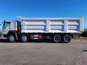 Camion benne HOWO à transmission intégrale, type châssis en U, avec portes latérales, 8x8, moteur diesel 371-420 ch - Product Image 4