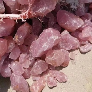 Pietra Grezza Naturale, Cristallo di <span class=keywords><strong>Quarzo</strong></span> <span class=keywords><strong>Rosa</strong></span> Grezzo in Vendita - Product Image 2