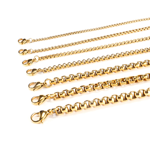 Vente en gros tendance Collier en acier inoxydable plaqué or 18 carats avec chaîne de perles carrées style ethnique pour femmes et hommes cadeau - Product Image 1