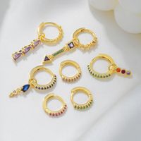 Ensemble de boucles d'oreilles créoles de style Ins en laiton en or 18 carats avec boucles d'oreilles en zircon coloré, boucle d'oreille luxueuse et élégante pour femme