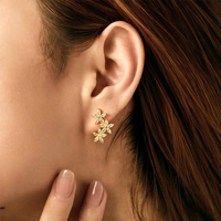 Boucles d'oreilles clous tendance en cuivre plaqué or 18 carats, trois fleurs, zircon marquise, luxe délicat pour femme
