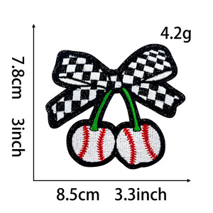 Patch brodé personnalisé de football, design haute densité, logo découpé au laser, paillettes, à thermocoller sur vêtements - Product Image 5