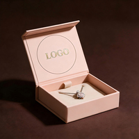 Boîtes cadeaux en papier magnétique écologiques de luxe haut de gamme, sur mesure, roses, carrées, rigides, pour bijoux