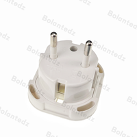 Adaptateur de prise UK vers UE, certifié CE, adaptateur carré à rond à 3 broches, prise à 2 broches, adaptateur de voyage UK vers Islande