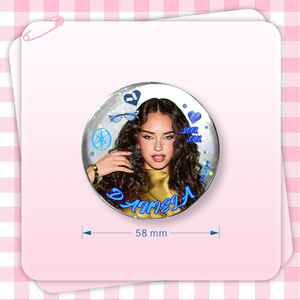 Insignia de Doble Flash de 58 mm KATSEYE/SOPHIA/LARA/YOONCHAE/MEGAN/<span class=keywords><strong>DANIELA</strong></span>/MANON con Diseño Brillante y Holográfico para Decoración de Mochilas - Product Image 5