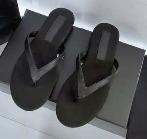 Sandalias de Diseñador de Lujo para Hombre, Chanclas de Playa para Exteriores, Pantuflas Planas de Alta Calidad para Hombre y Mujer, Sandalias Casuales Modernas - Product Image 2