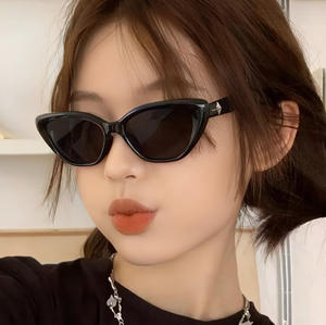 Nouvelles lunettes de soleil œil-de-chat haut de gamme pour femmes, monture fine, design polygonal, et lunettes de protection UV pour hommes. - Product Image 3