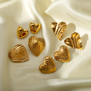 Ins Vintage 18K oro relleno brillante en forma de corazón pendientes No se decolora Acero inoxidable Irregular corazón <span class=keywords><strong>Stud</strong></span> pendientes mujeres 2025 - Product Image 3