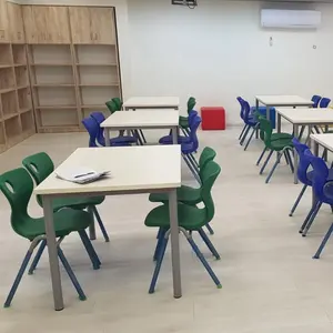 Scuola tavolo lungo tavolo in aula tavolo e sedie set