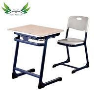 Ensemble chaise et bureau d'étudiant en plastique robuste, cadre métallique moderne et durable, mobilier scolaire pour salle de classe