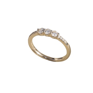 Elegante Anillo de Moissanita en Plata de Ley 925 con Acabado Dorado, Anillo de Promesa para Mujer, Alternativa Asequible al Diamante - Product Image 1