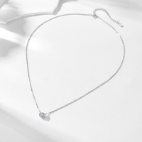 Collier en argent sterling 925 Peishang Jewelry, chaîne délicate de type câble, pendentif rond de style halo, coupe brillante, moissanite