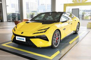 Lotus Emeya Usata, Auto Elettrica <span class=keywords><strong>a</strong></span> Benzina, Guida <span class=keywords><strong>a</strong></span> Sinistra, 5 Porte, 5 Posti, Hatchback, Spazio Super Ampio, Cina, 250 km/<span class=keywords><strong>h</strong></span>, 450 kW - Product Image 2