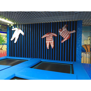 Trampolino Personalizzato Betta con Parete Spider, Trampolino Appiccicoso per Bambini, Attrezzatura per Parco Giochi al Coperto - Product Image 1