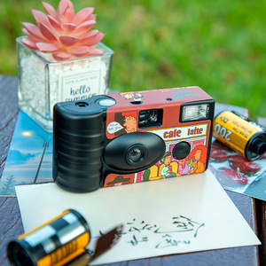 "Meet You" Illustrated Disposable Point and Shoot <strong>Camera</strong> <strong>Film</strong> <strong>Roll</strong> Color 24 Shots Disposable <strong>Film</strong> <strong>Camera</strong> - Product Image 6