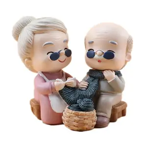 Personalizado amor romântico lembranças presente polyresin decorativo velho casal estátuas