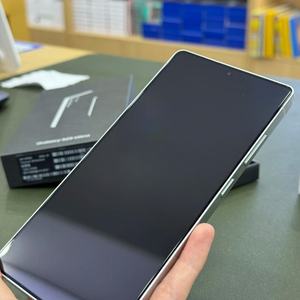 Teléfono Inteligente S25 5G 100% Original Usado para Samsung Galaxy S25 con 128gb/256gb LTE Desbloqueado - Product Image 6